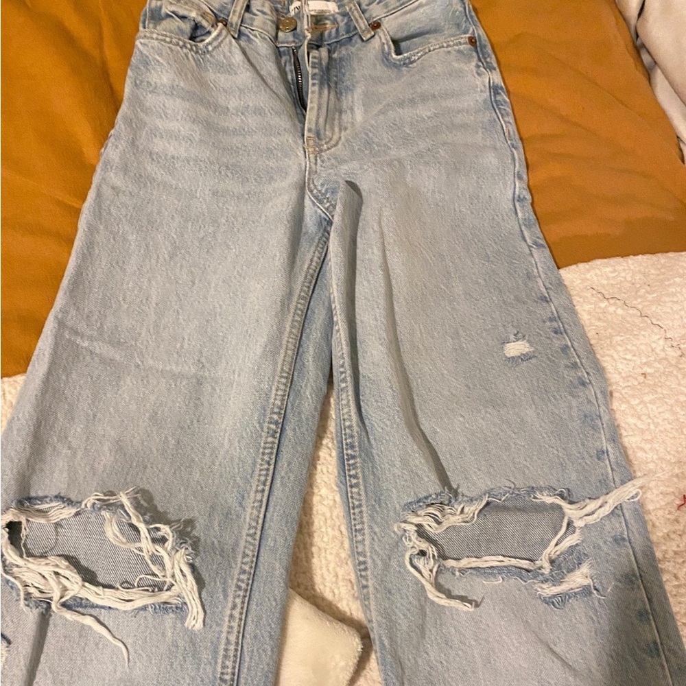 Zara marine straight jeans with rips in knees size 25